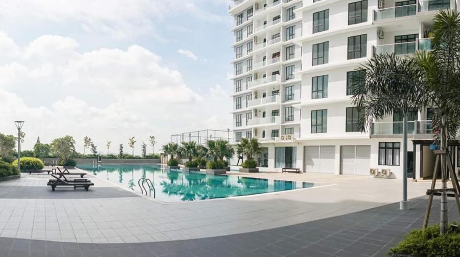 B2013the Platino Netflix 3br Paradigm Mall By Apartment