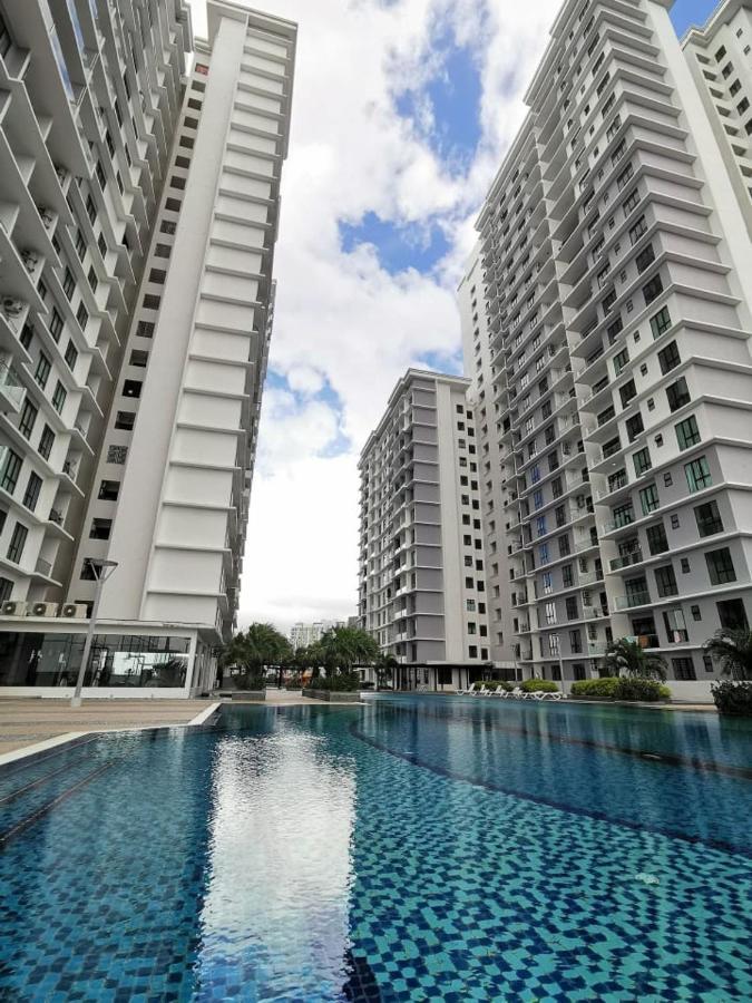 B2013the Platino Netflix 3br Paradigm Mall By Apartment *