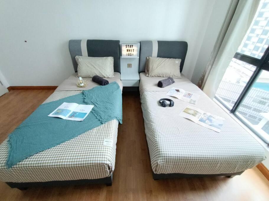 B2013the Platino Netflix 3br Paradigm Mall By *