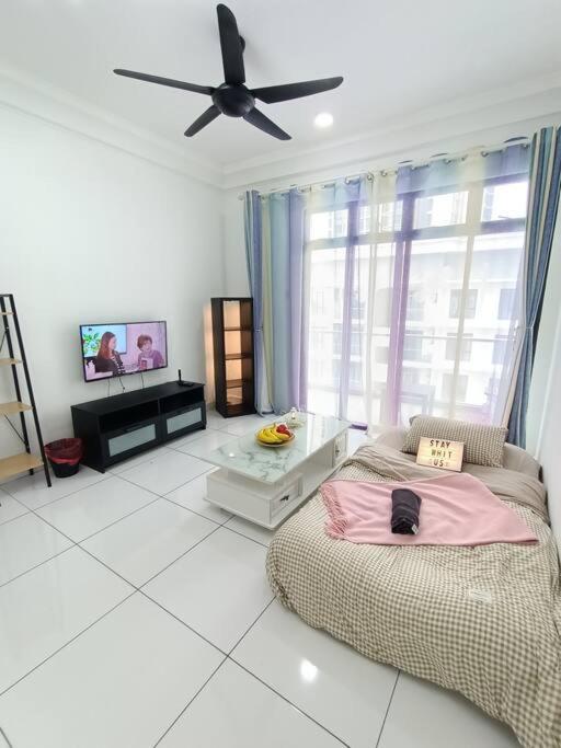 B2013the Platino Netflix 3br Paradigm Mall By *