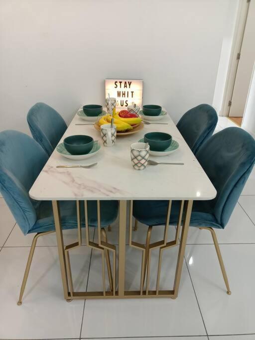 Apartment B2013the Platino Netflix 3br Paradigm Mall By Johor Bahru
