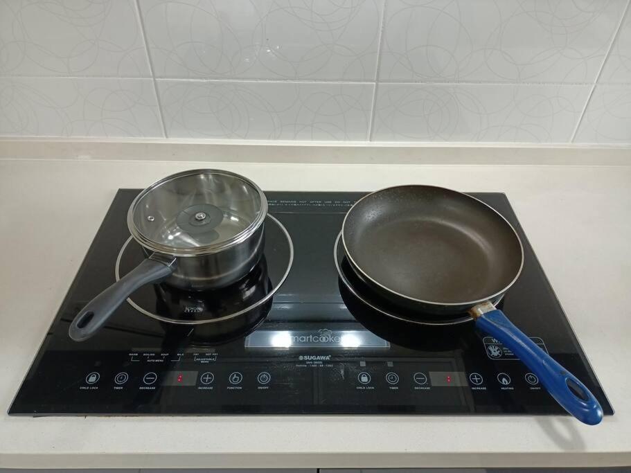 Apartment B2013the Platino Netflix 3br Paradigm Mall By *