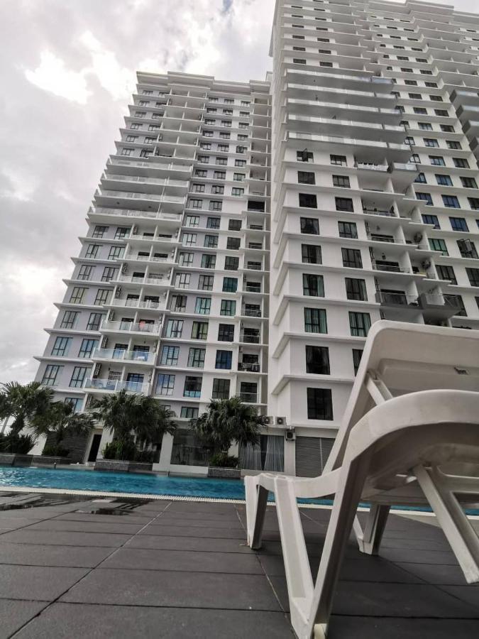 Apartment B2013the Platino Netflix 3br Paradigm Mall By Johor Bahru