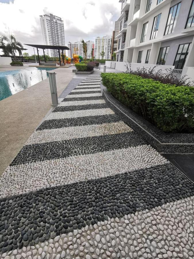 B2013the Platino Netflix 3br Paradigm Mall By