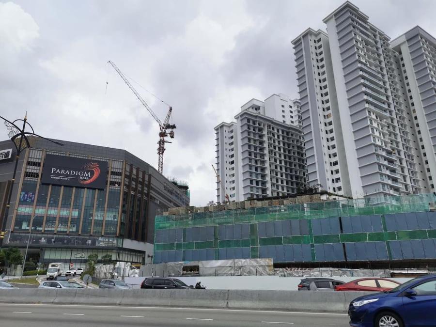 B2013the Platino Netflix 3br Paradigm Mall By *